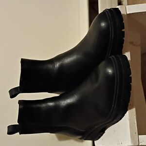 Steve Madden Ladies' Leather Gore Chelsea Boot